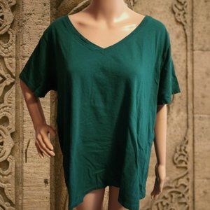 EUC Ava & Viv v neck t-shirt